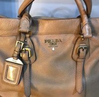 prada_ukay_bag_2_way_1540201916_9003a5ff.jpg prada_ukay_bag_2_way_1540201916_9003a5ff.jpg