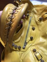 balenciaga_1542762650_253f7a88.jpg
