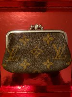 LV kiss lock.jpg