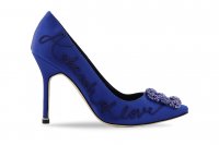 2manolo-blahnik-hangisi-decade-1.jpg