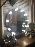 mirror2.jpg