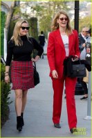reese-witherspoon-laura-dern-meet-up-for-lunch-05.jpg