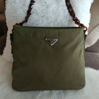 prada2.jpg