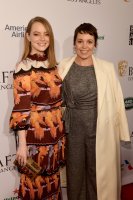 Emma+Stone+BAFTA+Los+Angeles+Tea+Party+Arrivals+c7Pax_6vmUUx.jpg
