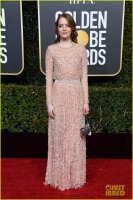emma-stone-golden-globes-2019-red-carpet-01.jpg