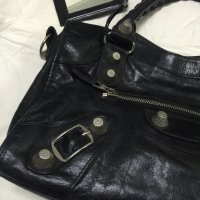 balenciaga_classic_city_1539792636_d5589b04.jpg