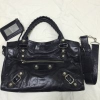 balenciaga_classic_city_1539792636_dac537e2.jpg