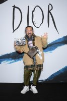 Takashi+Murakami+Dior+Homme+Photocall+Paris+W2DQk8kMmu6x.jpg