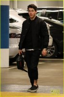 nick-jonas-gets-back-to-business-after-his-honeymoon-05.jpg