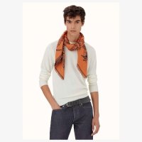 caducee-rock-scarf-100--582927T 03-worn-2-50-0-2048-2048-q40.jpg