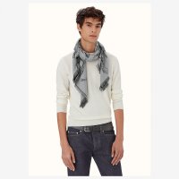 caducee-rock-scarf-100--582927T 04-worn.jpg