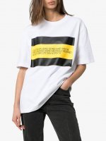 calvin-klein-jeans-est-1978-logo-print-cotton-t-shirt_13439399_16032393_1000.jpg