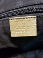 gucci_imprime_monogram_medium_tote_champagne_1550699312_b3297c47.jpg