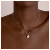 farandole-pendant-small-model--108615B 00-worn-2-50-0-2048-2048-q40_b.jpg
