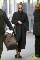 alicia-vikander-nyc-march-2019-01.jpg