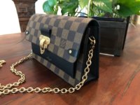 outfit louis vuitton vavin chain wallet