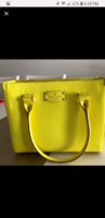Screenshot_20190321-183506_Poshmark.jpg