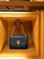 Louis Vuitton Vavin PM purse - Depop