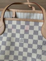 Wear and Tear Review Louis Vuitton Alma bb Vernis (color transfer/dirt  spots/discolor) 