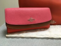 NomadCarmine36026_FuschiaCharm92468_DahliaWallet53858_002.jpg