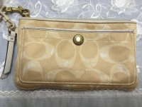 HamptonsScribbleWeekendWristlet7766_Before_004.jpg