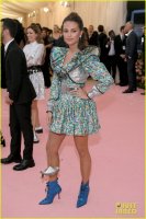 emma-stone-alicia-vikander-jennifer-connelly-met-gala-2019-05.jpg