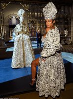 Rihannamitre.jpg