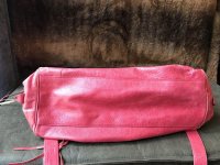 balenciaga-103700-7-415000.jpg
