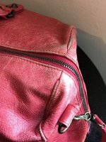 balenciaga-103700-414993.jpg