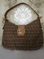 original_fendi_handbagshoulder_bag_1563866754_a8d1ea1e_progressive.jpg