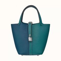 picotin-lock-18-casaque-bag--064427CKAJ-front-1-300-0-1920-1920-q40_b.jpg