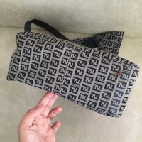 authentic_vintage_fendi_mama_zuchinno_1565240756_e88b38a9_progressive.jpg