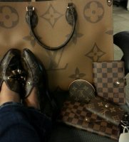 LV0901a.jpg