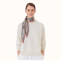 harnais-francais-remix-losange-medium-model--472982S Z5-worn-2-50-0-825-825_b.jpg
