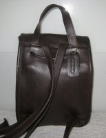 sophistifashion fake coach daypack K3H 9960 back.jpg