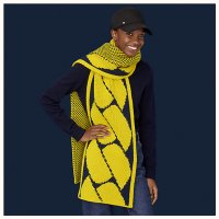 clic-c-est-noue-knit-muffler--522917S 01-worn-2-50-0-579-579_b.jpg