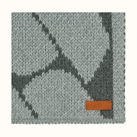 clic-c-est-noue-knit-muffler--522917S 03-detail-3-300-0-579-579_b.jpg