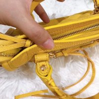 balenciaga_mini_sling_1573094757_83b4cd70_progressive.jpg
