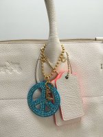PeacePavePendant_95069_002.jpg