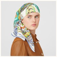 plumes-en-fete-scarf-90--003433S 01-worn-5-50-0-1200-1200-q99_b.jpg