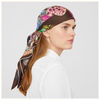 plumes-en-fete-scarf-90--003433S 10-worn-5-50-0-1200-1200-q99_b.jpg