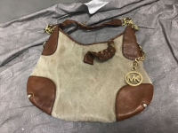 Screenshot_2020-01-07 Michael Kors Purse.png