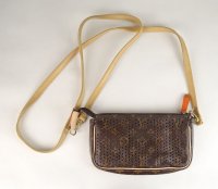 9d59a69aada9216d68b2597415ea5438-0v568-louis-vuitton-noi-valltaska.jpg