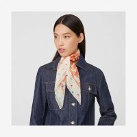 scarf-70--033523S 01-worn-5-300-0-2048-2048.jpg