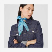 scarf-70--033523S 07-worn-5-300-0-2048-2048.jpg