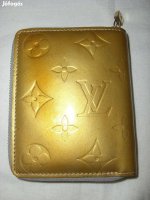 Eredeti_Louis_Vuitton_aranysarga_Vernis_cipzaros_kis_penztarca_403601609006072.jpg