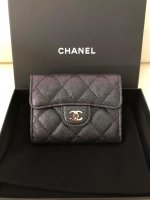 chanel_xl_cardholder_iridescent_caviar____1554964703_ee67d232_progressive.jpg