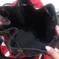 louis_vuitton_epi_noe_1571127082_5fe3fd67_progressive.jpg