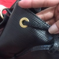 louis_vuitton_epi_noe_1571127082_304f9b10_progressive.jpg