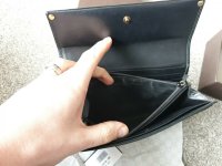 gucci wallet interior.jpg